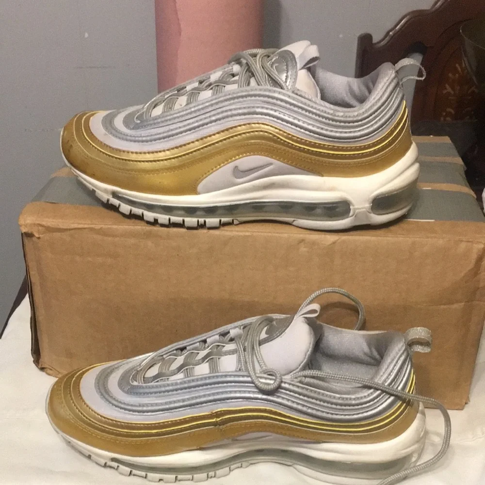 Nike Women's Silver and Gold Air Max 97 Sneakers - Picture 3 of 14